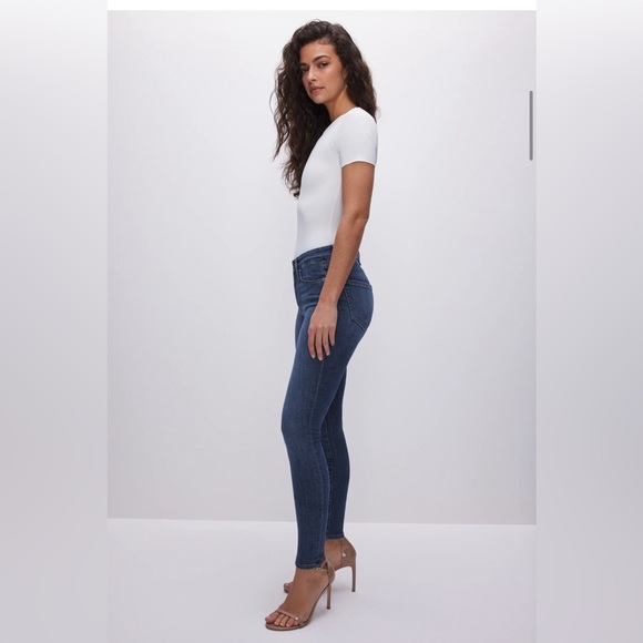 Good American Good Legs High-Rise Skinny Jeans - Picture 4 of 8